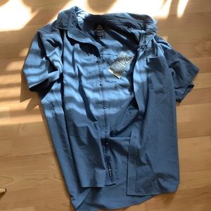 Men’s XL Alpine Designs blue water shirt